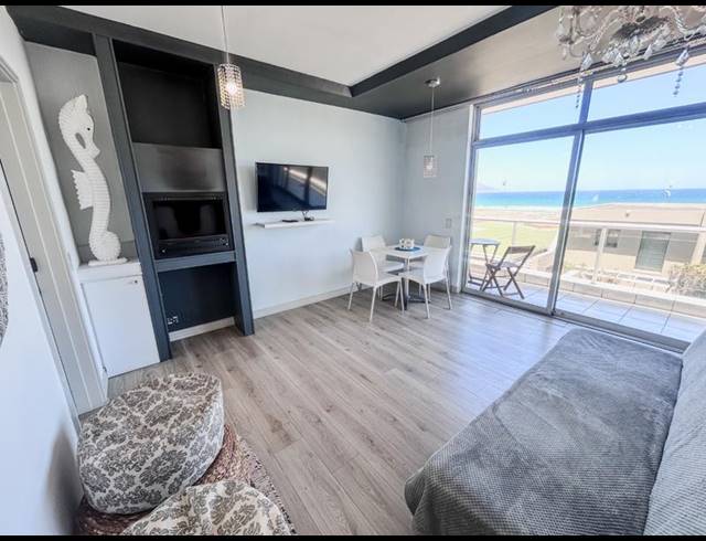 5 BEDROOM APARTMENT FOR SALE IN DOLPHIN BEACH